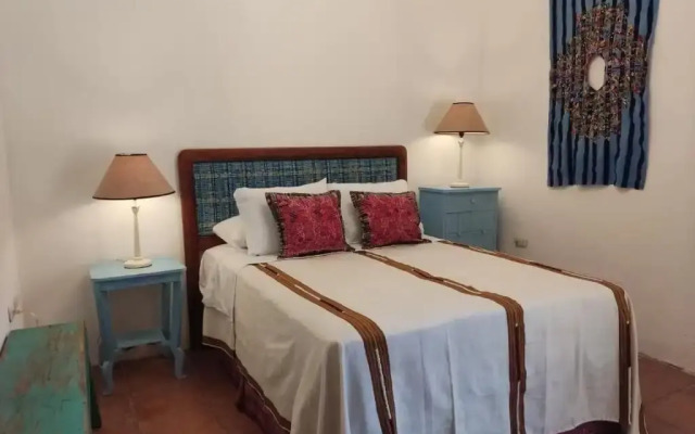 Yellow House - Hostel