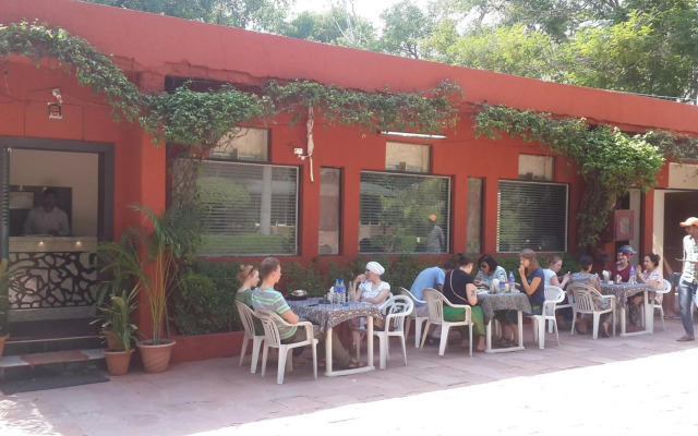 Hotel Sheela, 100m from Taj Mahal