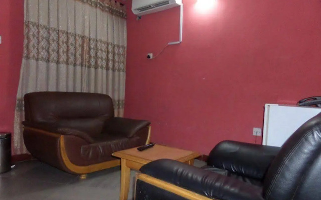 Sada Cruz Hotel & Suites