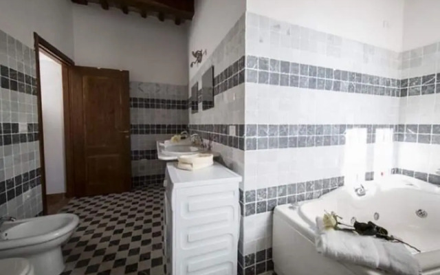 Lovely Apartment in Ascoli Piceno with Hot Tub