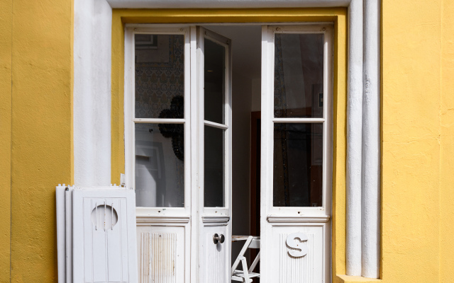 Alfama Yellow House