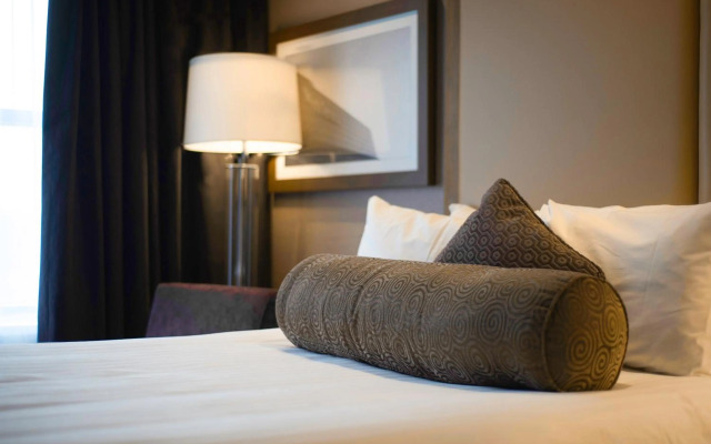 Sandman Signature London Gatwick Hotel