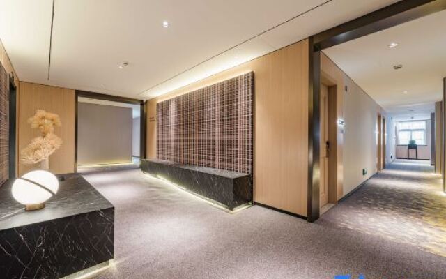 New Century Meitu Hotel (Ningbo Tianyi Square, Gulou Metro Station)