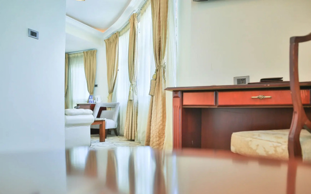 Swiss Inn Nexus Hotel