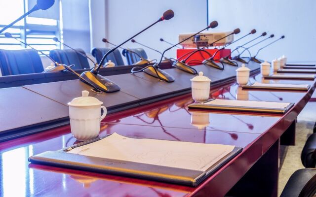 Fengyanjianguo Hotel