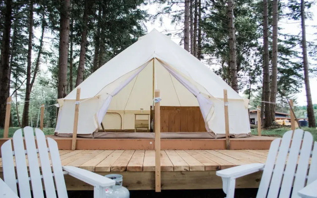 Fossil Beach Farm (Glamping)