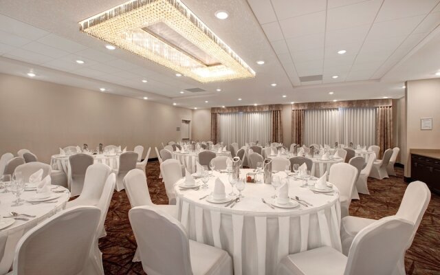 Ramada by Wyndham St. Paul AB