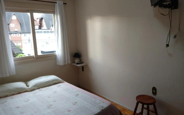 Apto com 3 quartos no centro de Gramado