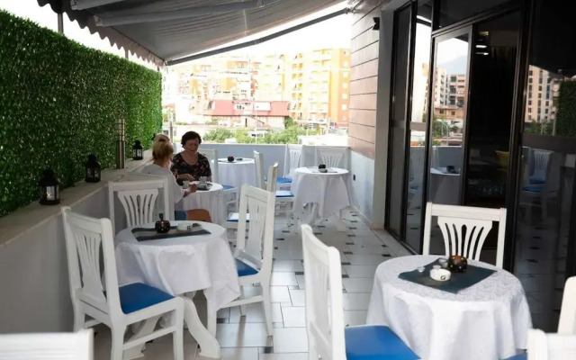 Frekel Hotel