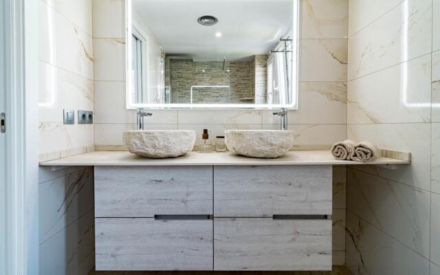 Top renovated penthouse in Los Naranjos