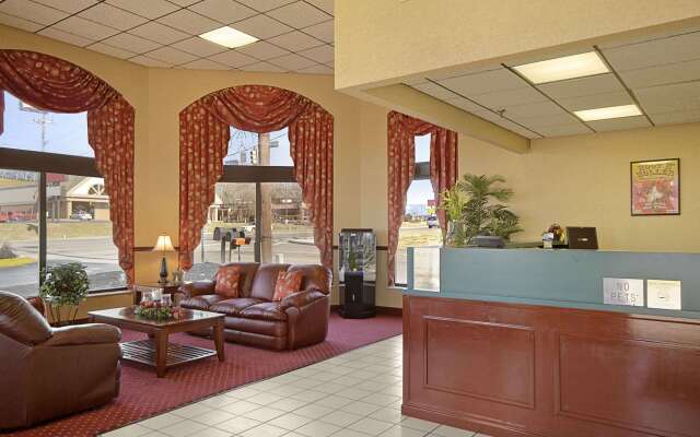 Days Inn by Wyndham Apple Valley Pigeon Forge/Sevierville