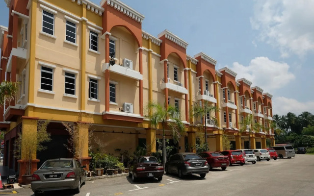 OYO 44023 Mehram Hotel