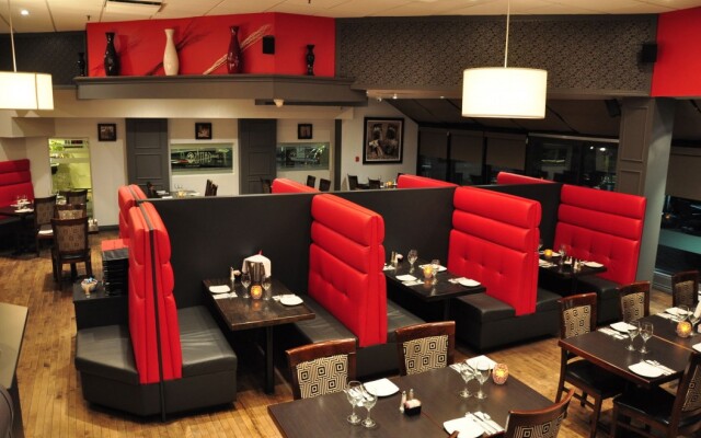 Quality Inn and Suites Brossard
