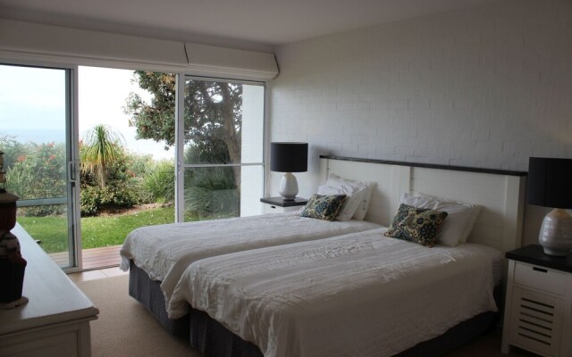 22 ON COAST - (Weekly Only)