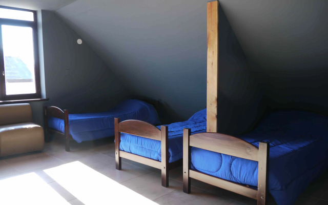 Moving Hostel Travel