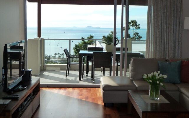 Oscar's View - Airlie Beach