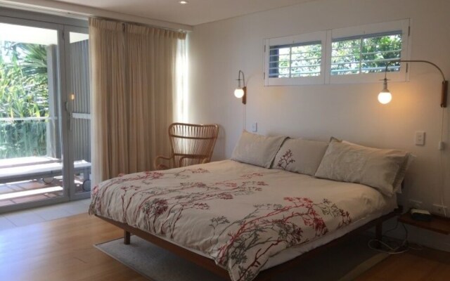 Stradbroke Island Beach Hotel