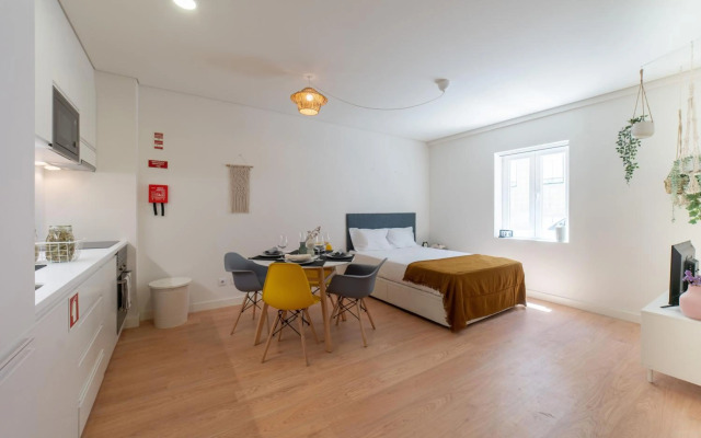 Monsanto Hill House - NO. 565 R/C D