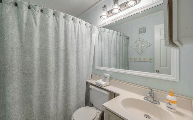 Sand Pebbles by Carolina Retreats