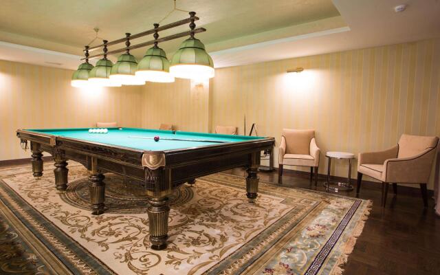Best Western Plus Burlington Inn & Suites