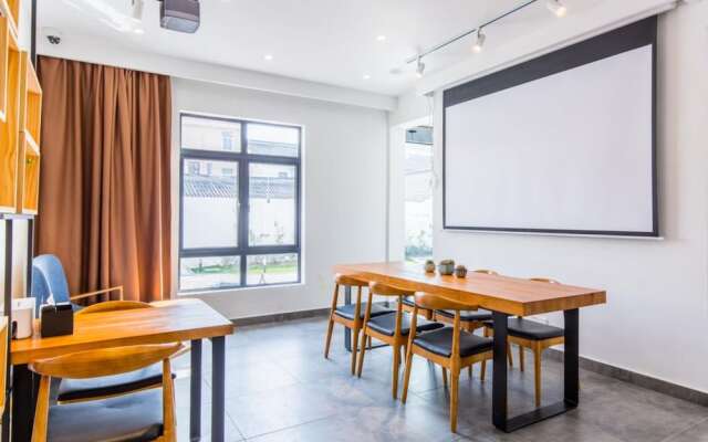 Mishe TEN Boutique Inn