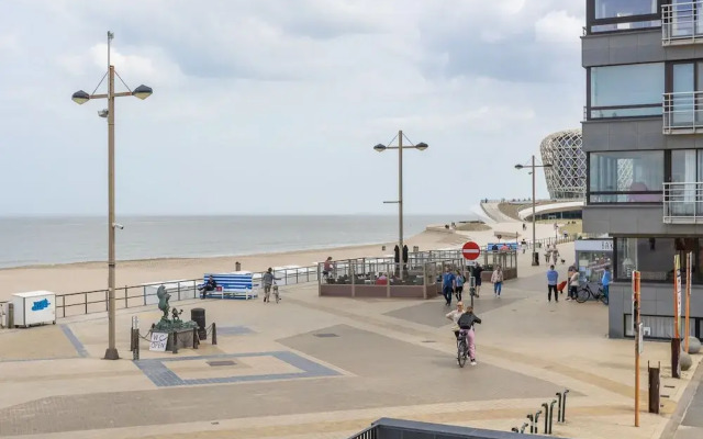 Flat in Nieuwpoort With Stunning Sea View