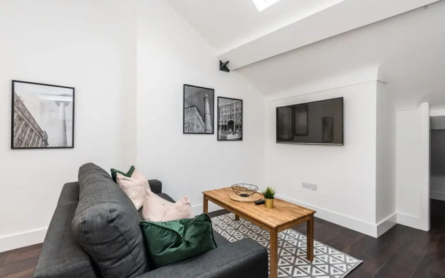 Prestige STAY Aparthotel - 42 Stanley Street Party Apartments