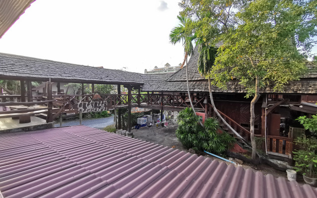 Baan Lanna Resort