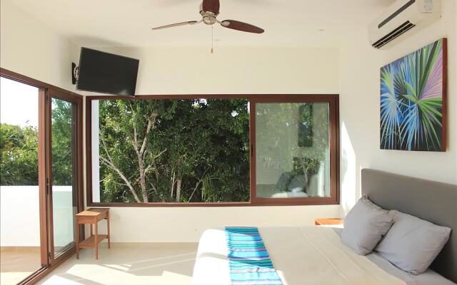 Ocean View 3 Bedroom Home by Olahola