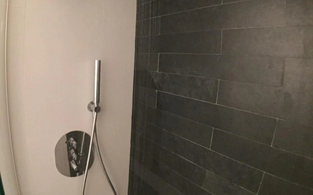 centro / internet / parking / aire acondicionado