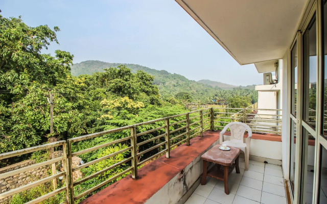 OYO Home 10100 Bright 3BHK Canacona South Goa