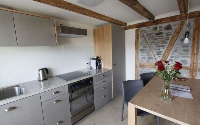 Easy Living Business Apartments