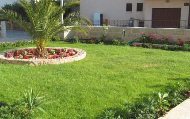Apartments Klaudio
