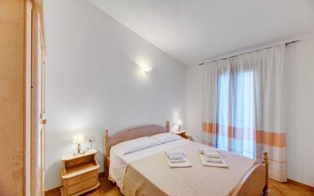 The Fantastic Residenza Badus two Bedroom Sleeps six Num0824