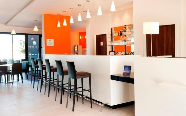 Holiday Inn Express Marseille Airport by IHG