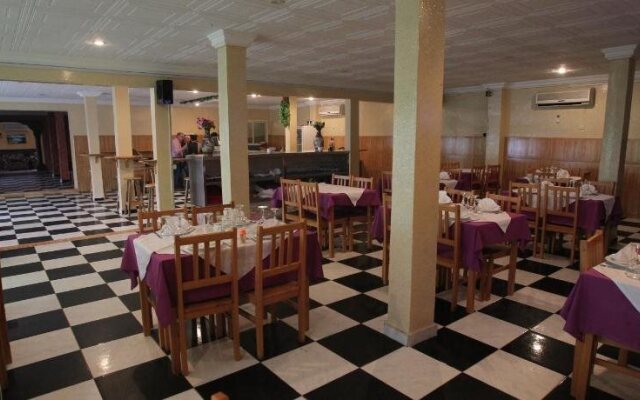 Hotel Emira