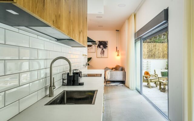 Spacious 3BR Apt w Garden Ramat Hasharon
