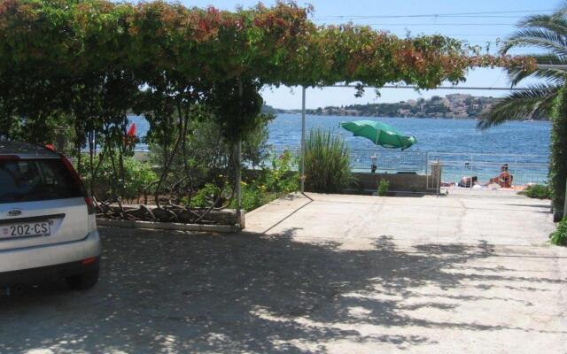 Igor -10 m From Beach - H