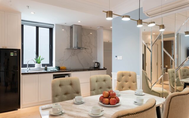 Louis Mo Apartment