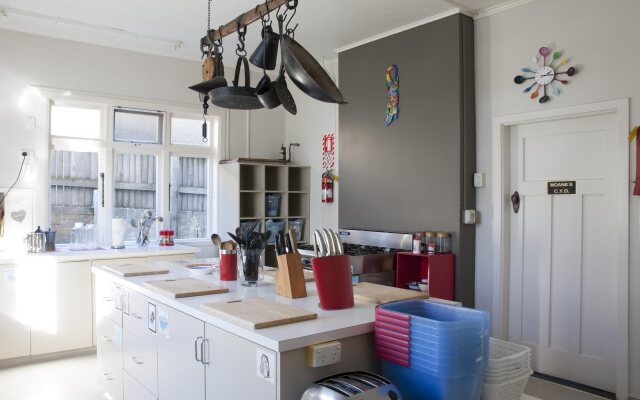 Moana Lodge - Hostel