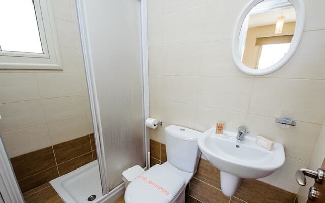 Rent Private Villa 018
