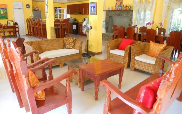 Dive Batanes Lodge and Restaurant
