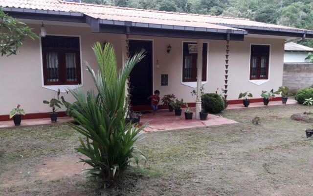 Homey Villa - Palalla
