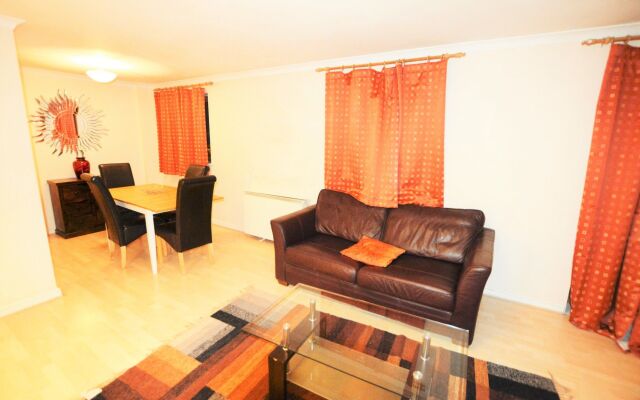 Zen Apartments - Docklands