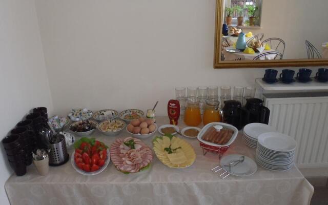 Hotelik INCOM