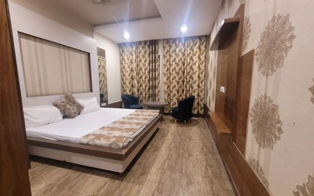 The Aura Grand