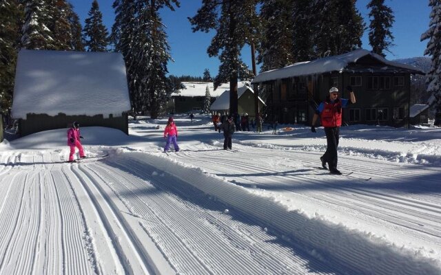 Montecito Sequoia Lodge