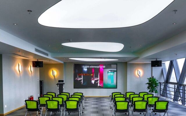 IBIS Styles NT WZ Intl Plz