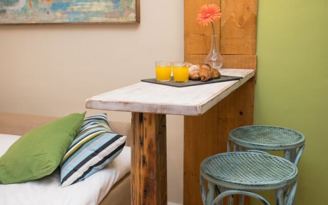 New Wood Studio Plaza la Merced