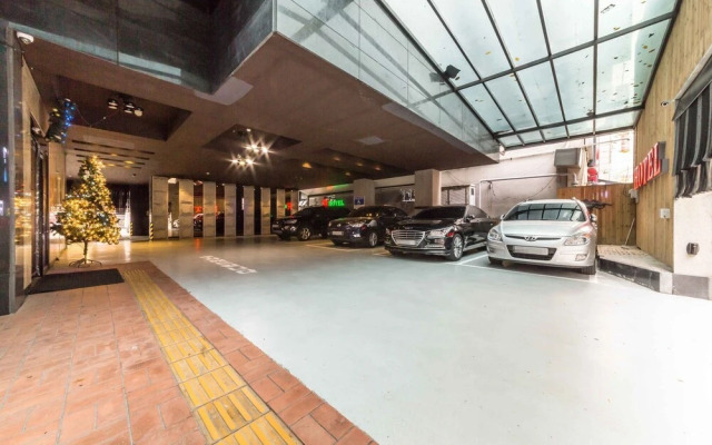 Bucheon R Hotel